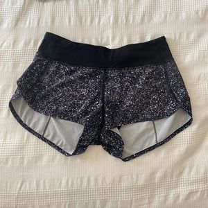 Black & White Lululemon Speed Short size 4